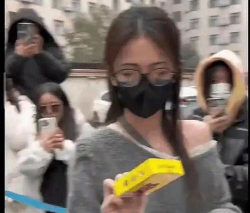 娱乐内吃瓜,揭秘明星们的“吃瓜”日常 第1张 娱乐内吃瓜,揭秘明星们的“吃瓜”日常 第1张